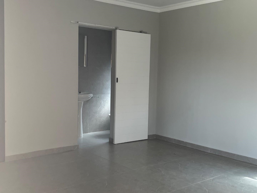 To Let 8 Bedroom Property for Rent in Bethanie North West